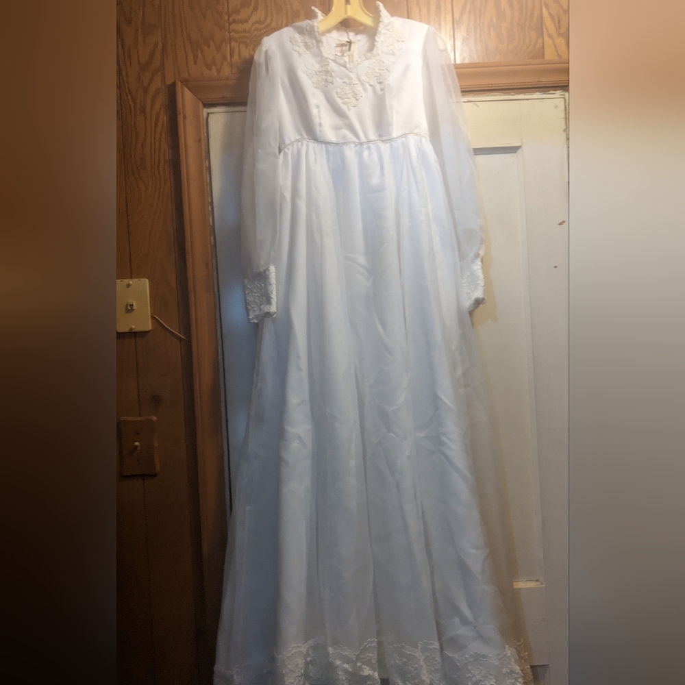 Stunning 60s/70s Handmade Organza Wedding Gown, slip and Veil